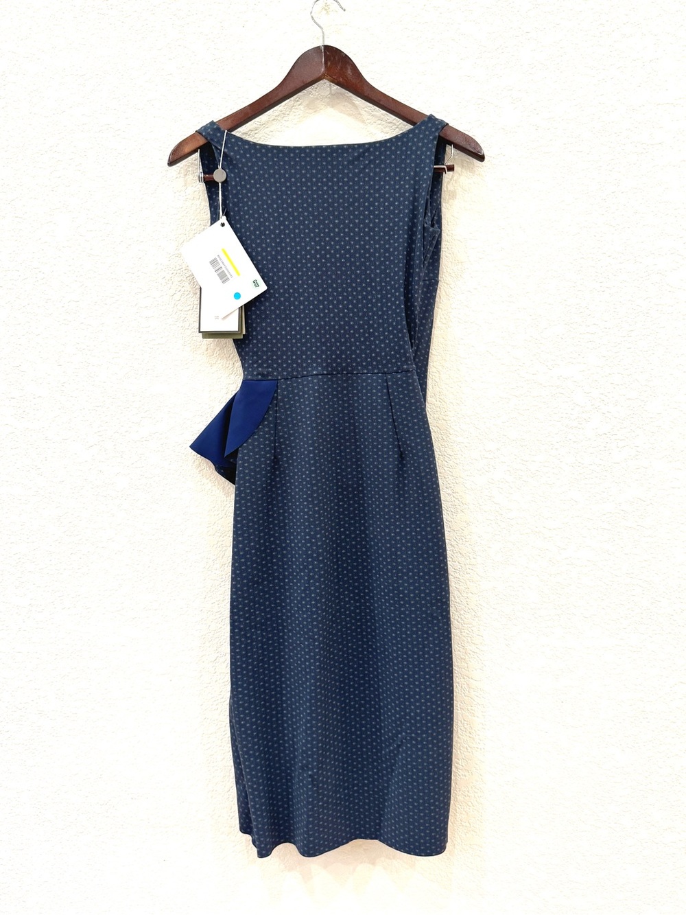 NWT Chiara Boni Dotted Ruffle Sheath Dress US 4; IT 40 - Picture 8 of 11